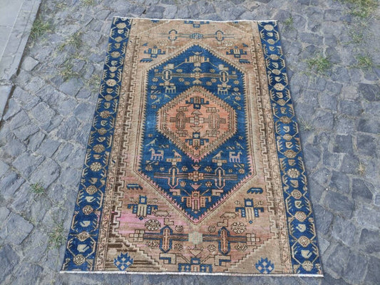 Vintage Persian Accent Area rug 3.7 x 5.1 ft