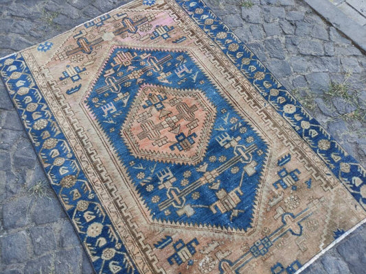 Vintage Persian Accent Area rug 3.7 x 5.1 ft