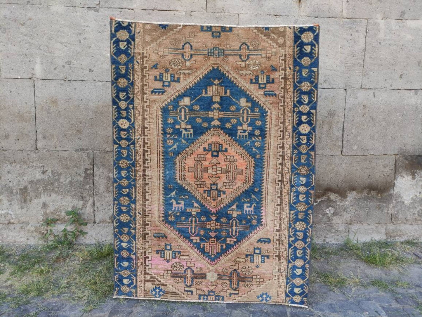 Vintage Persian Accent Area rug 3.7 x 5.1 ft