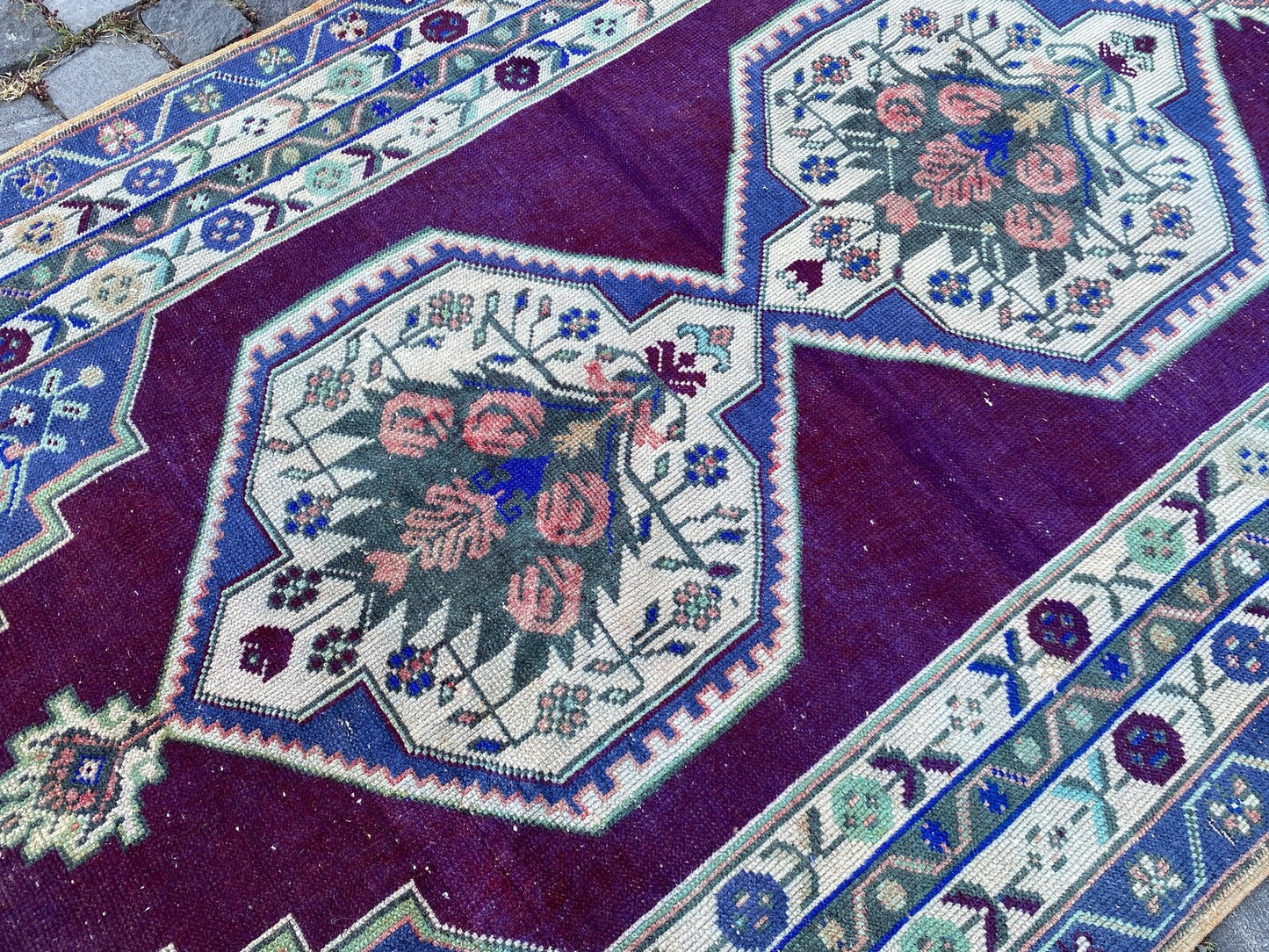 Vintage Turkish Accent Area rug 4 x 7.5 ft