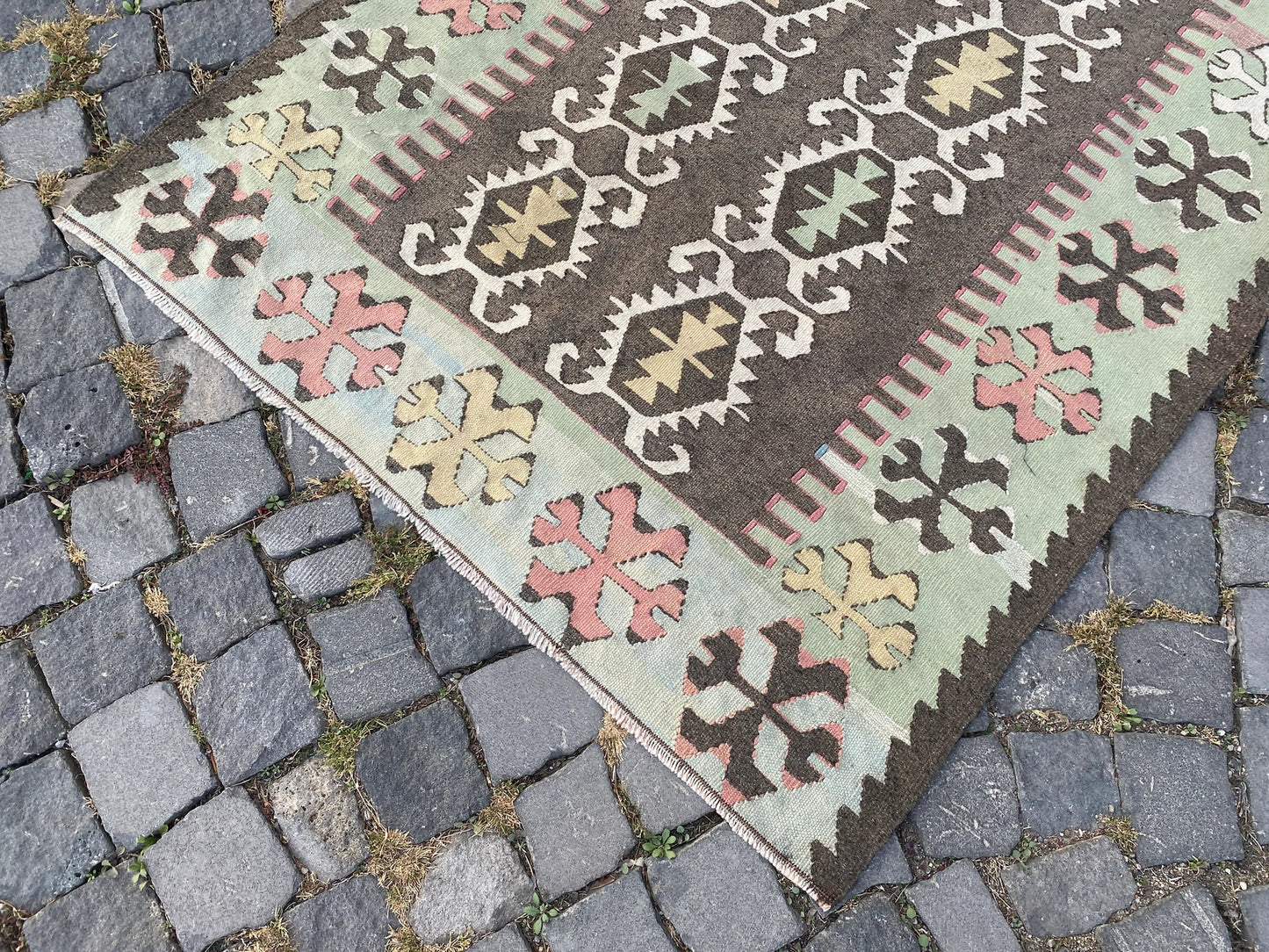 Vintage Turkish Accent Area rug 3.4 x 5.3 ft