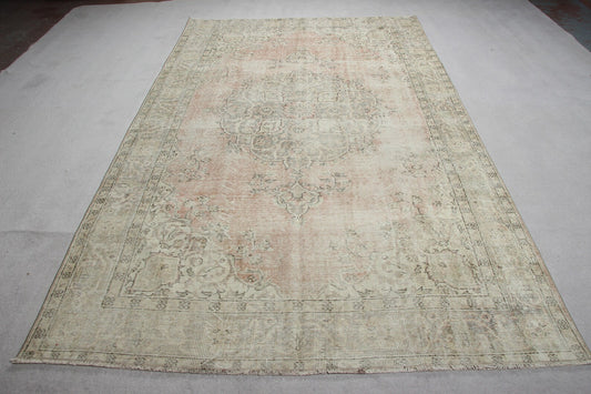 XL Vintage Turkish Accent Area Rug 5.8 x 9.8 ft