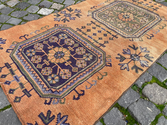 Vintage Turkish Accent Area rug 2.6 x 4.3 ft