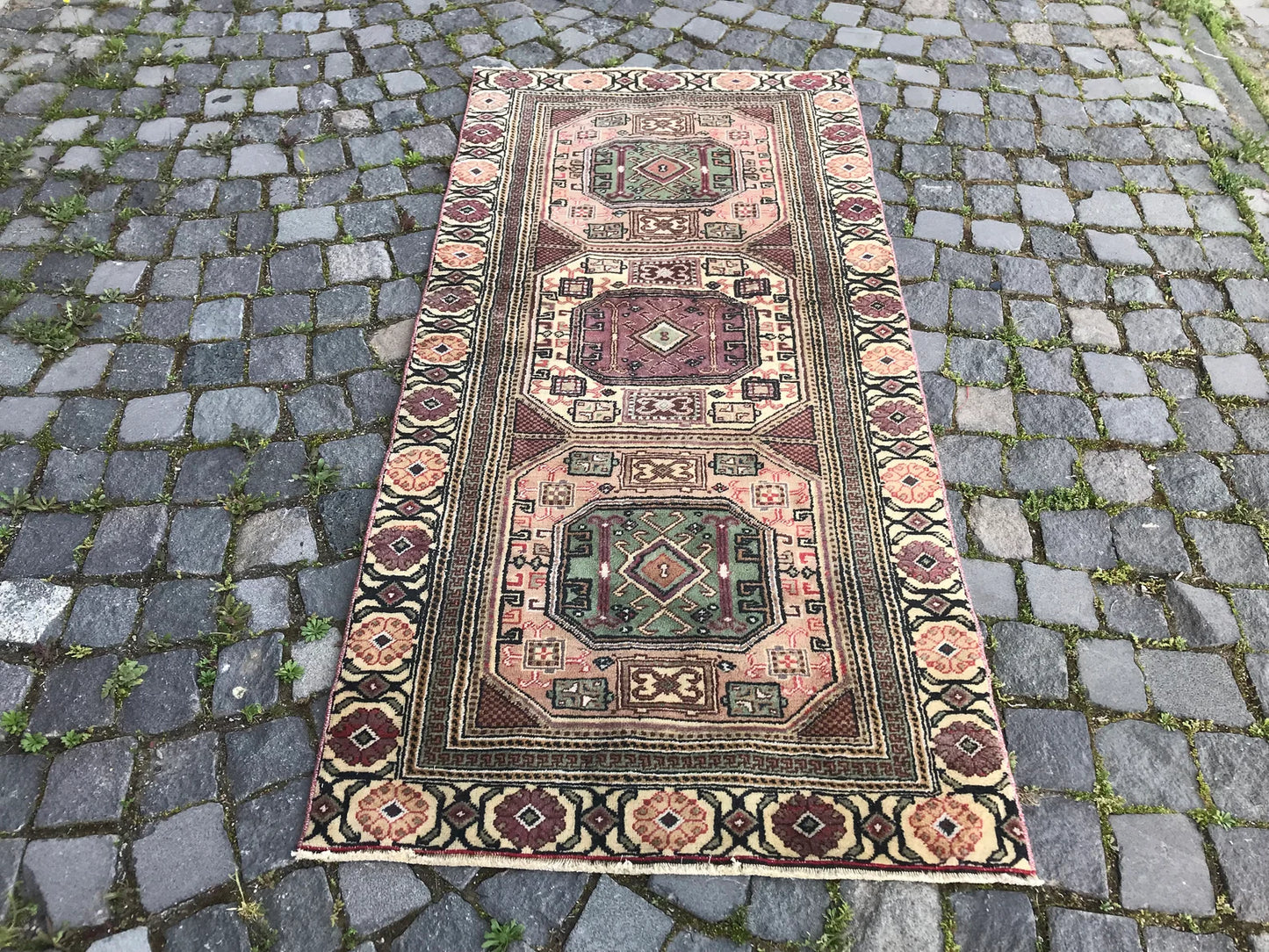 Vintage Turkish Accent Area rug 2.7 x 5.9 ft