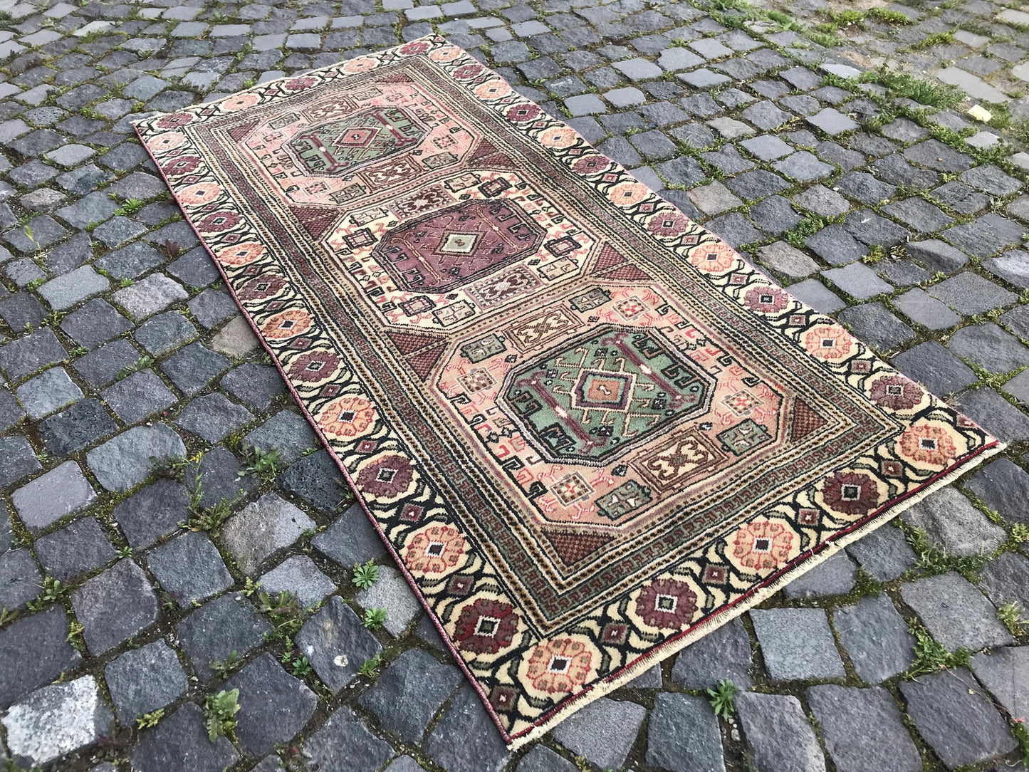 Vintage Turkish Accent Area rug 2.7 x 5.9 ft