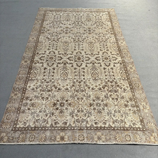 Vintage Turkish Accent Area rug 5.1 x 9.2 ft
