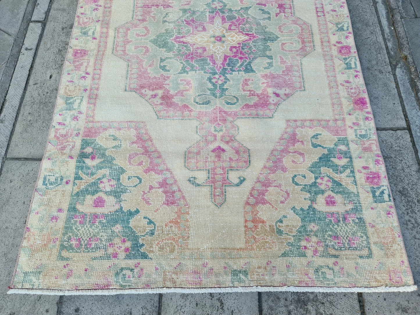 Vintage Turkish Accent Area rug 4.2 x 6.8 ft