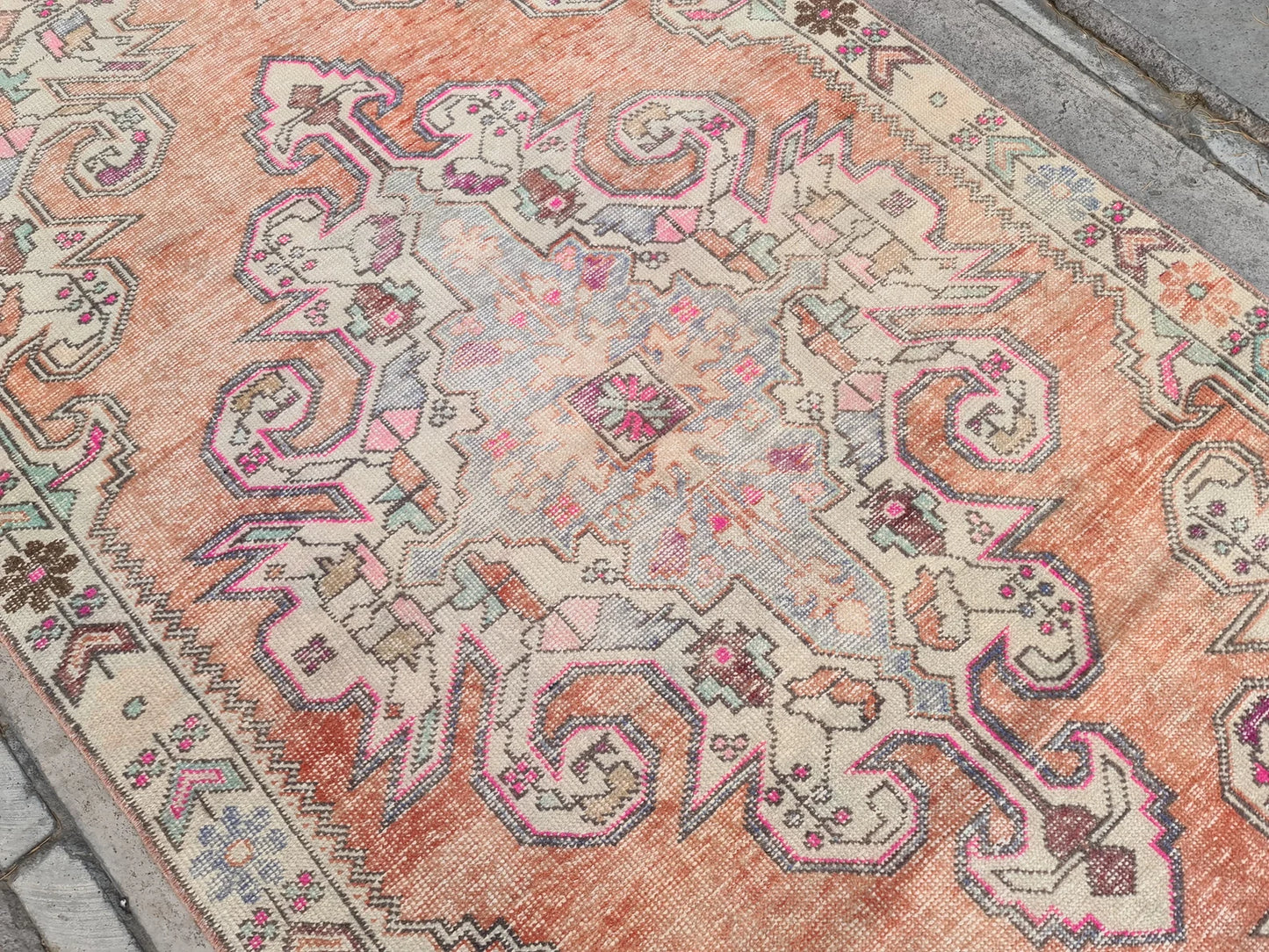 Vintage Turkish Accent Area rug 4.4 x 7.2 ft