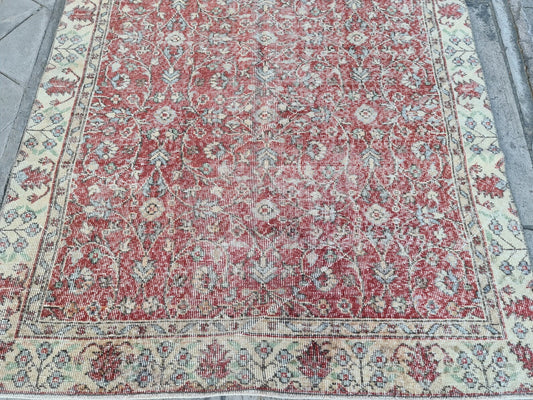 XL Vintage Turkish Accent Area Rug 5 x 8.6 ft