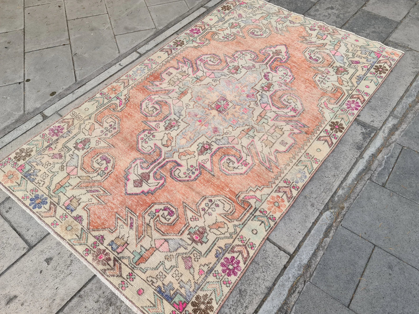 Vintage Turkish Accent Area rug 4.4 x 7.2 ft