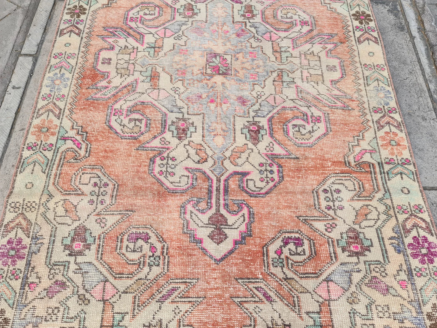 Vintage Turkish Accent Area rug 4.4 x 7.2 ft