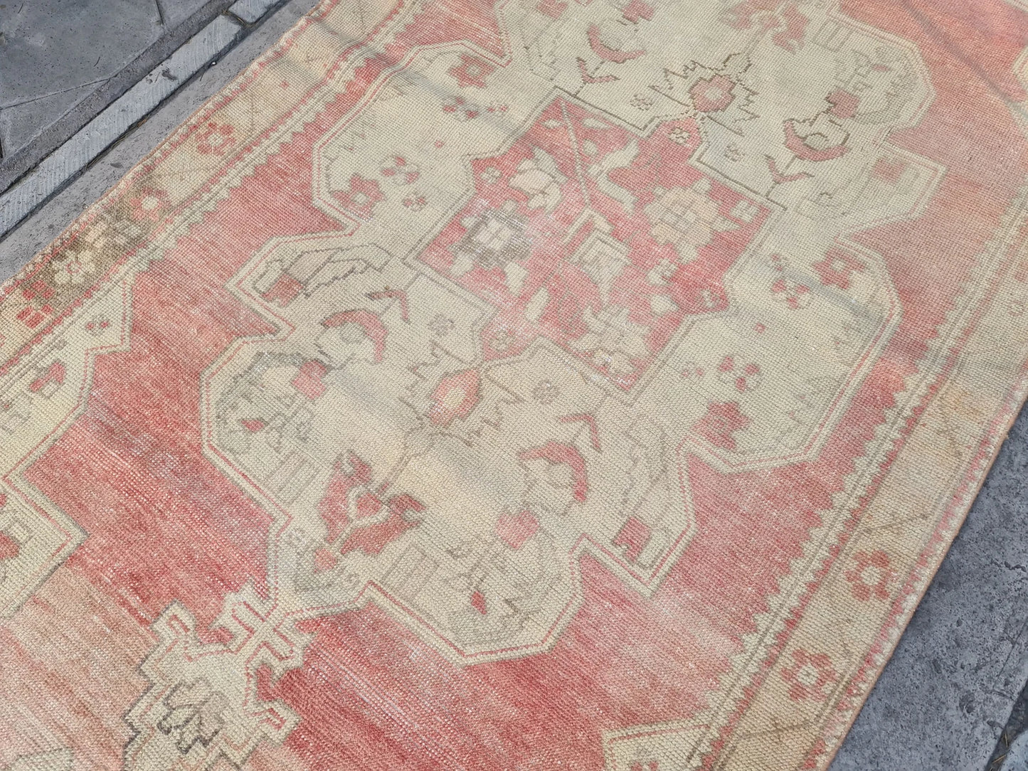 Vintage Turkish Accent Area rug 4.4 x 7.7 ft