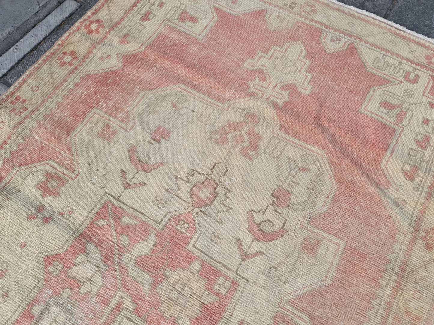 Vintage Turkish Accent Area rug 4.4 x 7.7 ft
