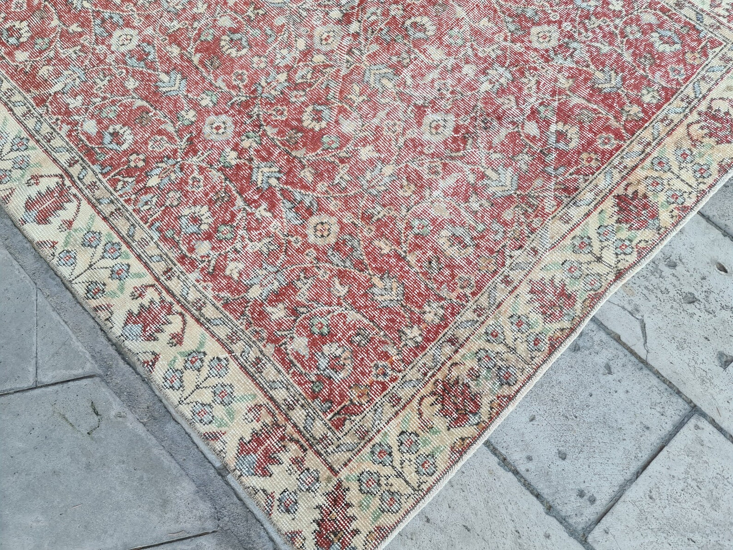 XL Vintage Turkish Accent Area Rug 5 x 8.6 ft