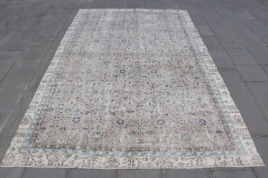 XL Vintage Turkish Accent Area rug 5.9 x 9.4 ft