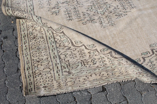 Reserved XL Vintage Turkish Accent Area Rug 5.7 x 8.7 ft