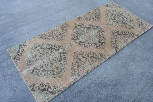 Vintage Turkish Accent Area rug 2.9 x 6.6 ft