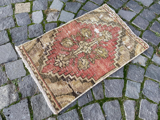 Vintage Turkish Mini Rug 1.4 x 2.2 ft