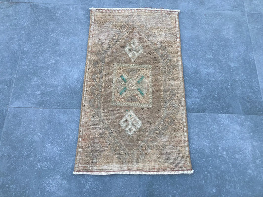 Vintage Turkish Mini Rug 1.5 x 2.7 ft