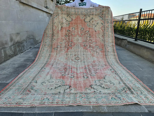 XL Vintage Turkish Accent Area Rug 6.7 x 10.6 ft