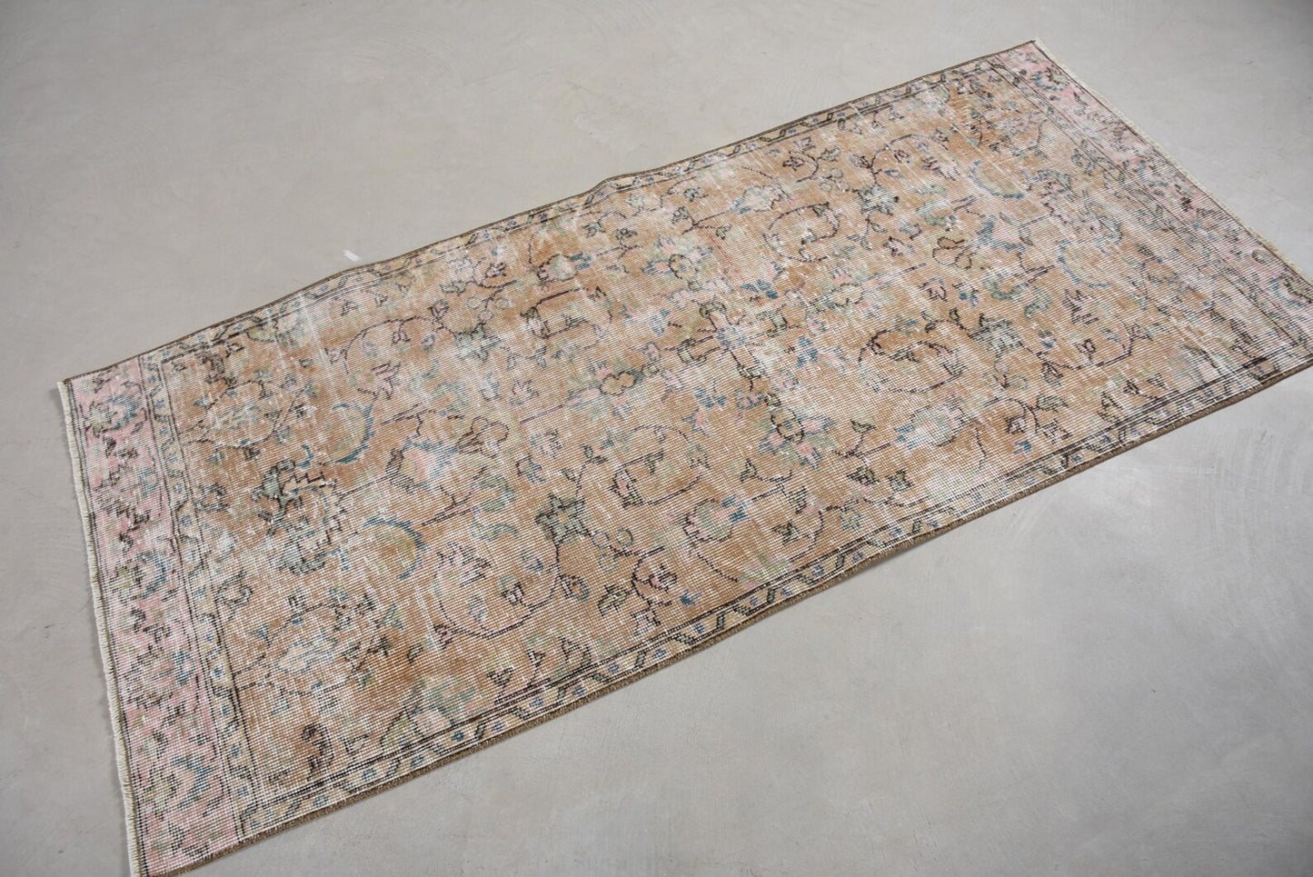 Vintage Turkish Accent Area rug 2.7 x 6.1 ft