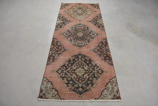 Vintage Turkish Accent Area rug 2.8 x 6.9 ft