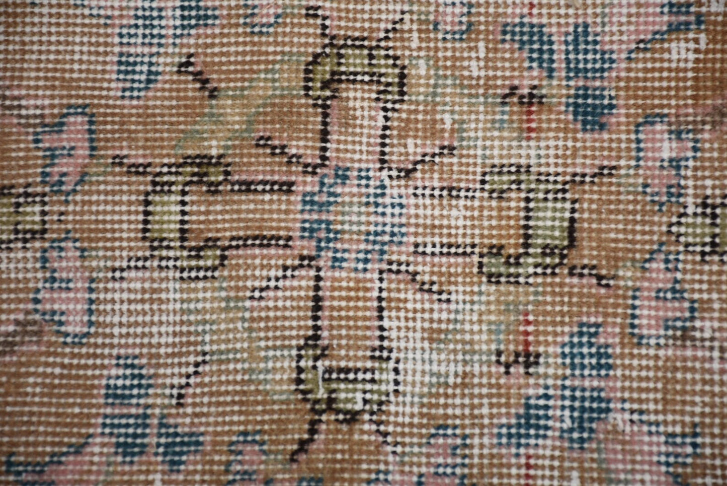 Vintage Turkish Accent Area rug 2.7 x 6.1 ft