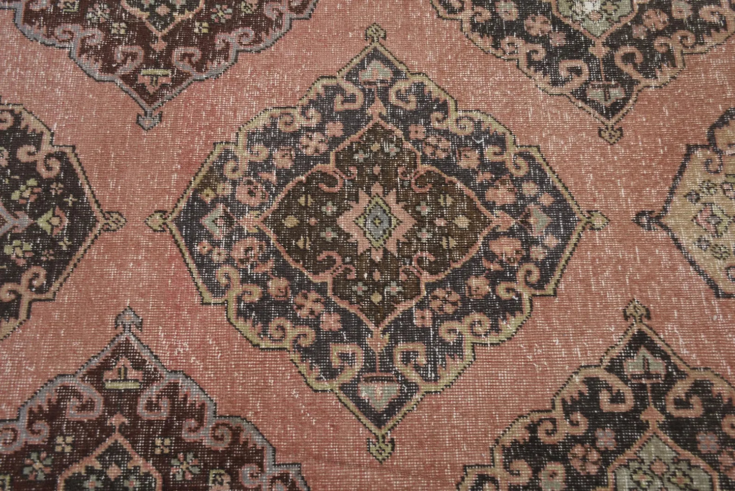 Vintage Turkish Accent Area rug 2.8 x 6.9 ft