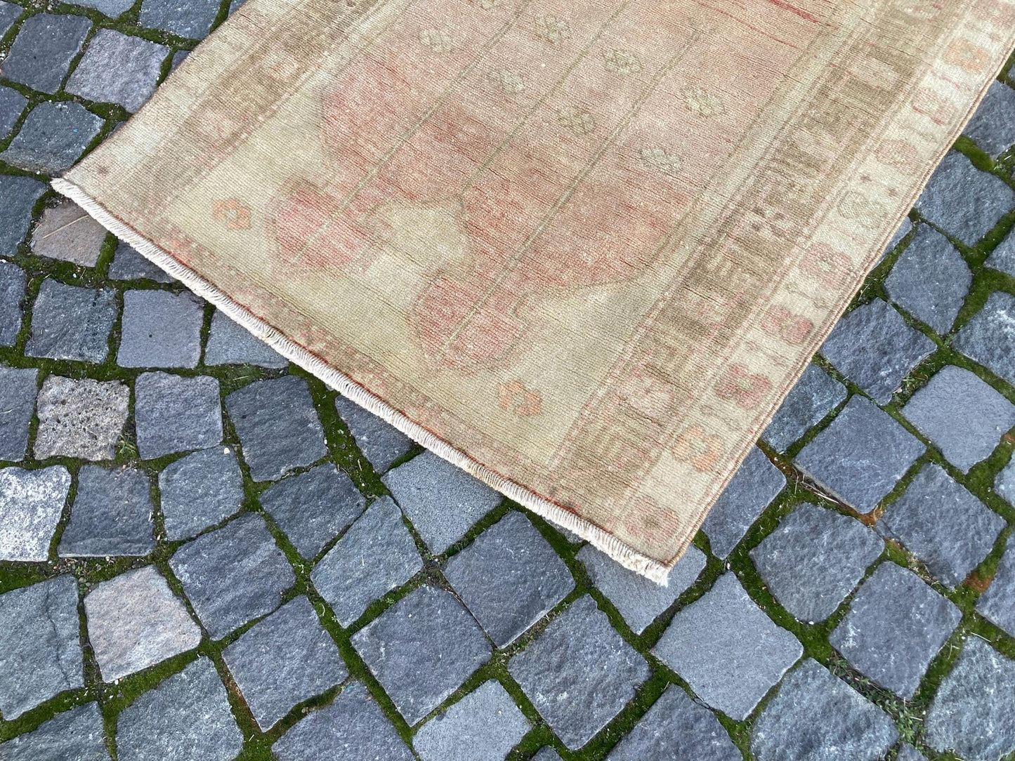 Vintage Turkish Accent Area rug 2.7 x 4.9 ft