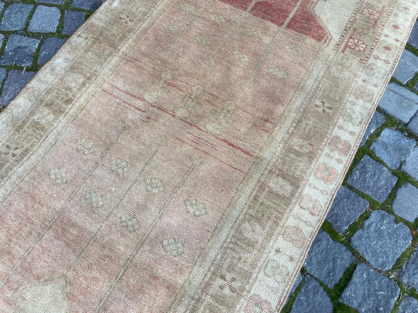 Vintage Turkish Accent Area rug 2.7 x 4.9 ft