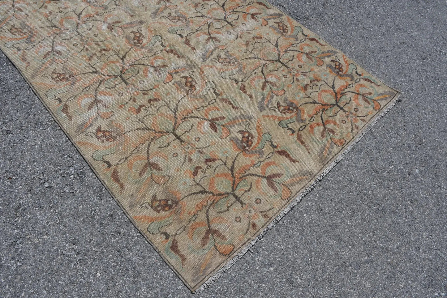 Vintage Turkish Accent Area rug 4.4 x 7.1 ft