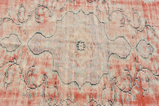 Vintage Turkish Accent Area rug 4 x 8.8 ft