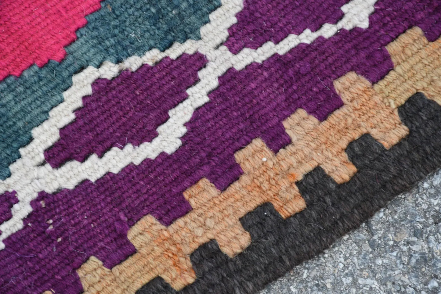 Vintage Turkish Runner Rug 2.5 x 5.6 ft