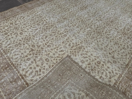 XL Vintage Turkish Accent Area Rug 5.5 x 9 ft