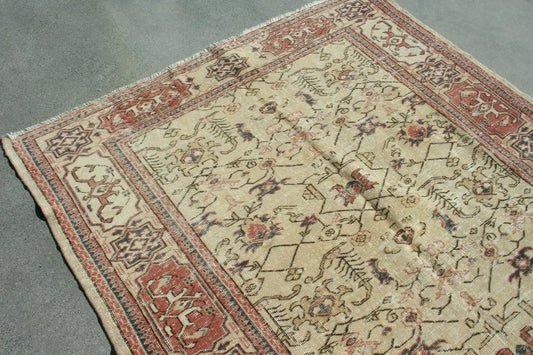 Vintage Turkish Accent Area rug 5 x 7.8 ft