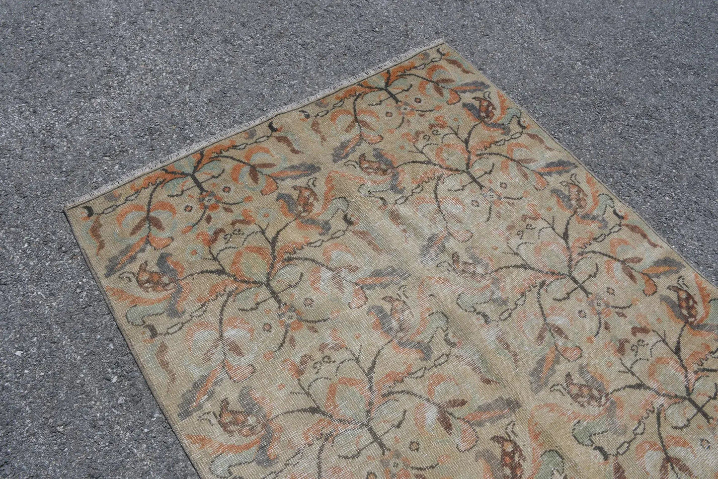 Vintage Turkish Accent Area rug 4.4 x 7.1 ft