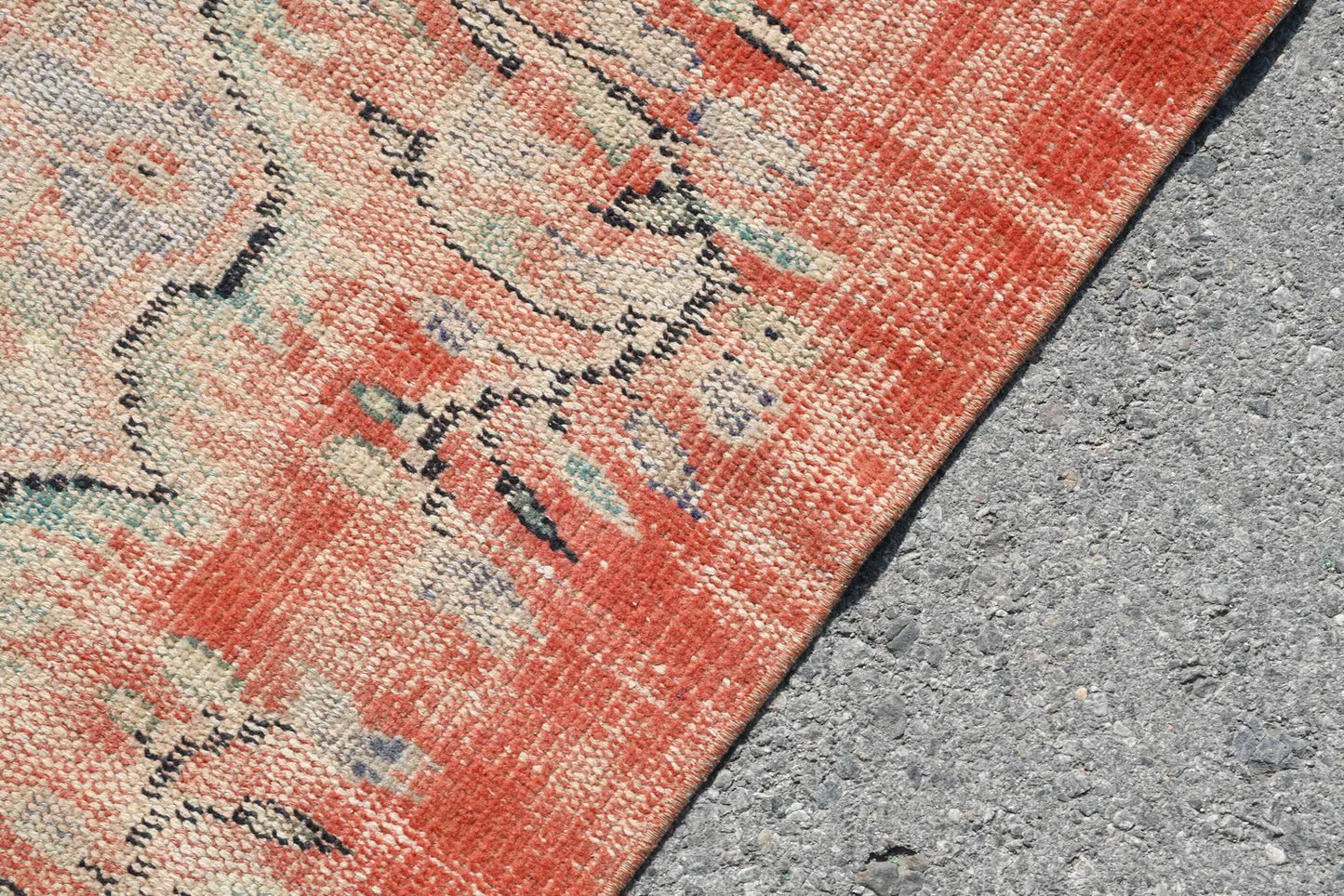 Vintage Turkish Accent Area rug 4 x 8.8 ft
