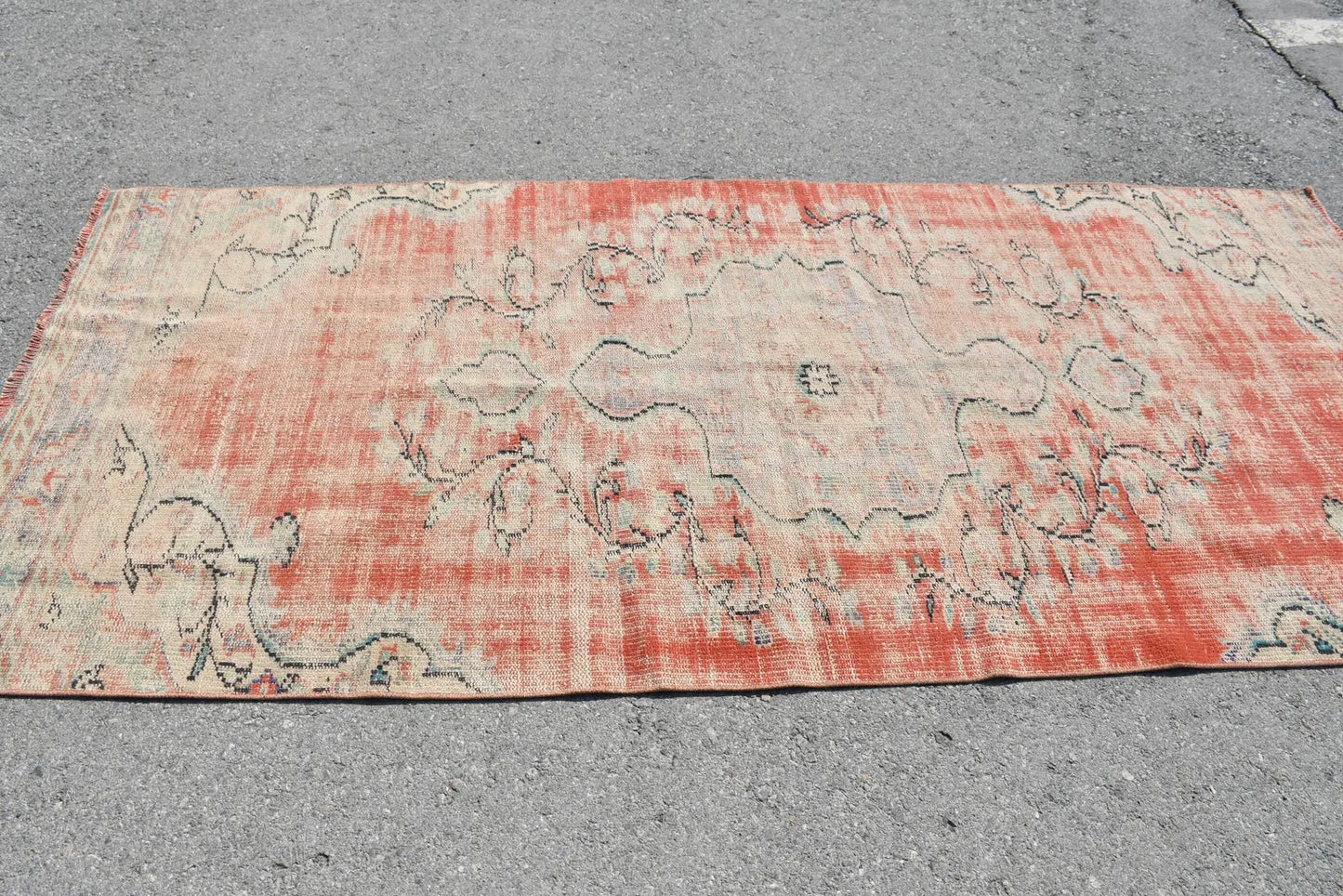 Vintage Turkish Accent Area rug 4 x 8.8 ft